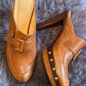 Stuart Weitzman Tan Leather Clogs